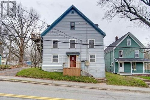 18 Gaspereau Avenue, Wolfville, NS, B4P2C4 | Card Image