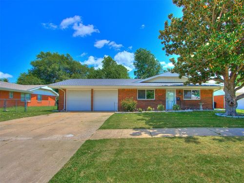 1037 Woods Ave, Norman, OK, 73069-7472 | Card Image