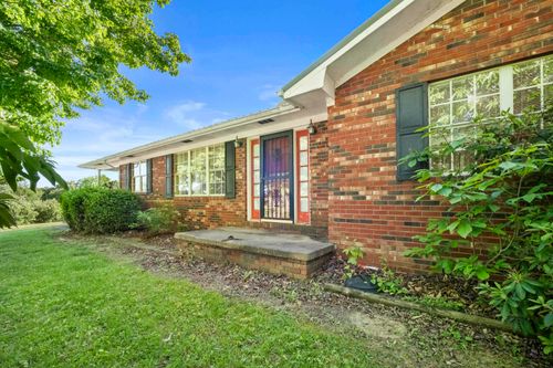 806 Falls Ln, Grayson, KY, 41143-7557 | Card Image