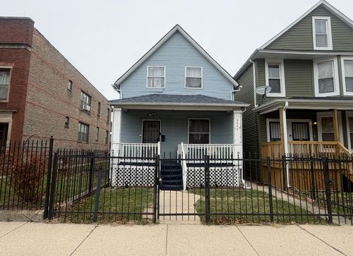 5444 W Walton St, Chicago, IL, 60651-2855 | Card Image