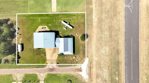 39 Commanche Ln, Hilltop Lakes, TX, 77871 | Card Image