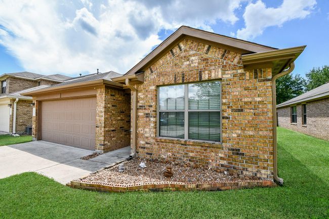 2026 Naplechase Crest Dr, House other with 4 bedrooms, 2 bathrooms and 2 parking in Spring TX | Image 6
