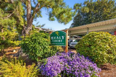 2 - 332 Healy Avenue S, Condo with 2 bedrooms, 1 bathrooms and 1 parking in North Bend WA | Image 3