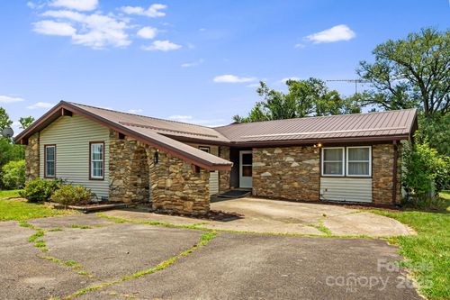 289 Morlin Acres Dr, Marshall, NC, 28753-9205 | Card Image