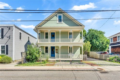 53 Maple Ave, Barrington, RI, 02806-3517 | Card Image