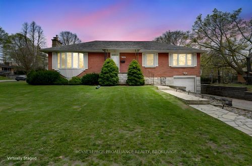 302 Arrowhead Pl, Kingston, ON, K7M3L3 | Card Image
