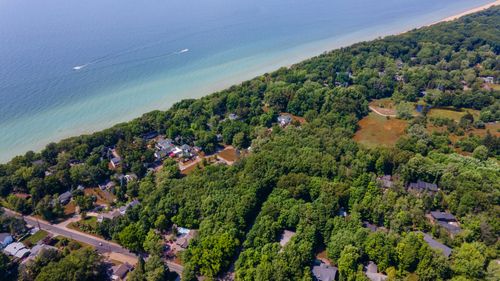 3 Wildwood Ln, Douglas, MI, 49406-5146 | Card Image