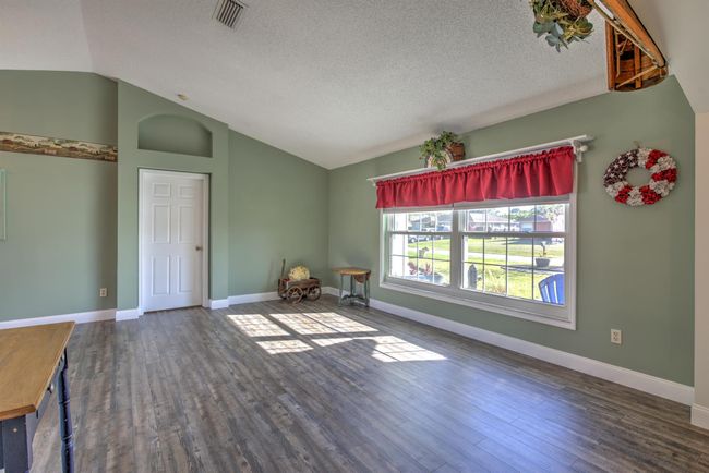 3582 Sw Margela St, House other with 3 bedrooms, 3 bathrooms and null parking in Port St Lucie FL | Image 12