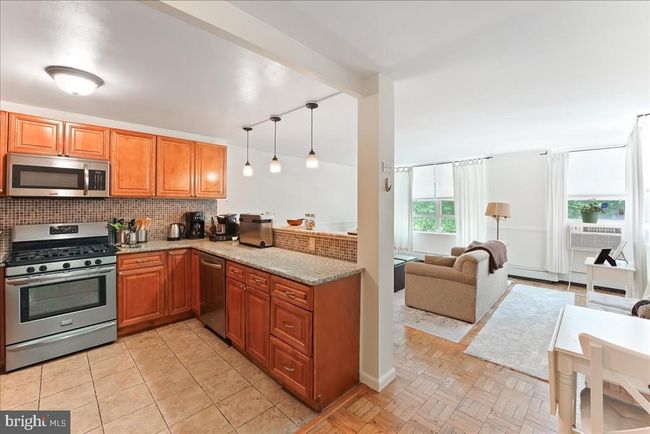 121 - 1030 E Lancaster Ave, Condo with 2 bedrooms, 1 bathrooms and null parking in BRYN MAWR PA | Image 5