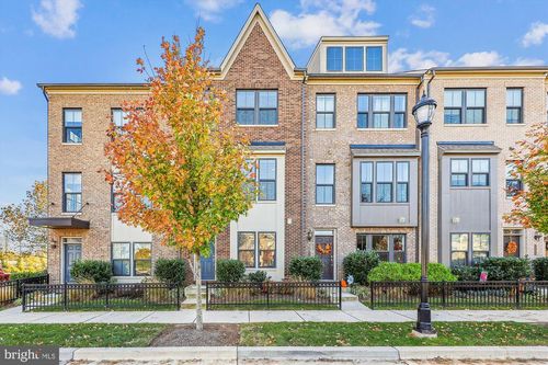 4709 Van Buren St, RIVERDALE, MD, 20737-1084 | Card Image