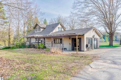 9690 Lake St, Ellsworth, MI, 49729-9671 | Card Image
