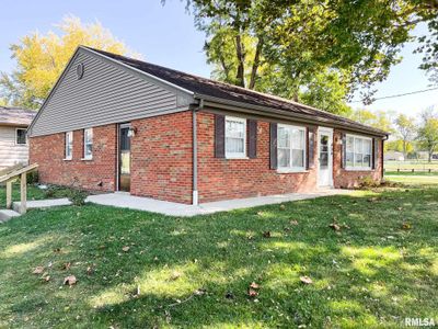 404 N Washington Street, House other with 4 bedrooms, 2 bathrooms and null parking in Metamora IL | Image 2