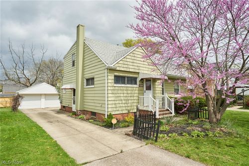 13203 Woodward Blvd, Garfield Heights, OH, 44125-3828 | Card Image