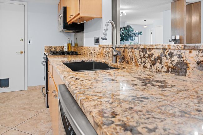 1 - 5003 Nassau Cir, Condo with 3 bedrooms, 2 bathrooms and null parking in ORLANDO FL | Image 4