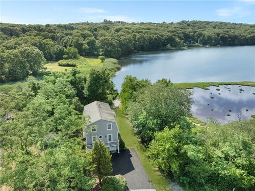 133 Bridgetown Rd, Narragansett, RI, 02882-1053 | Card Image