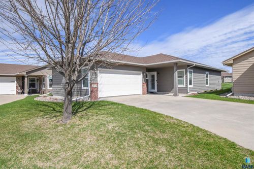 3120 S Sandlot Ave Avenue, Sioux Falls, SD, 57110 | Card Image