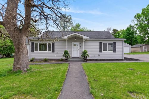 82 Southside Dr, Monroe, NY, 10950-1124 | Card Image