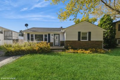 332 Lakewood Drive, House other with 3 bedrooms, 2 bathrooms and 6 parking in Antioch IL | Image 1