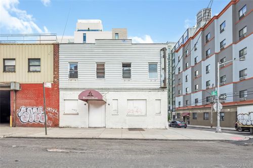 39-49 29th St, Long Island City, NY, 11101-3707 | Card Image