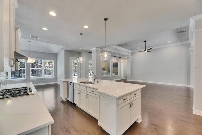 Kitchen | Image 11