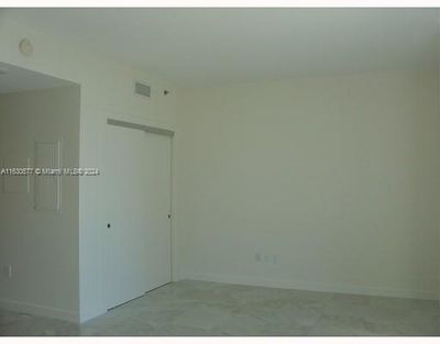 2809 - 1060 Brickell Ave, Condo with 0 bedrooms, 1 bathrooms and null parking in Miami FL | Image 3