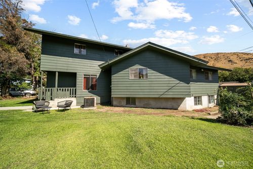 100 S Douglas St, Cashmere, WA, 98815-1184 | Card Image