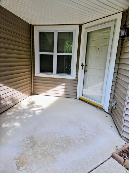 516 Boulderstone Ln, Chelsea, MI, 48118-1459 | Card Image