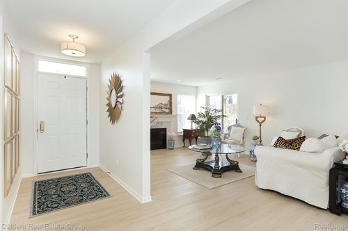 56634 Chesapeake Trl, Shelby Township, MI, 48316-5036 | Card Image