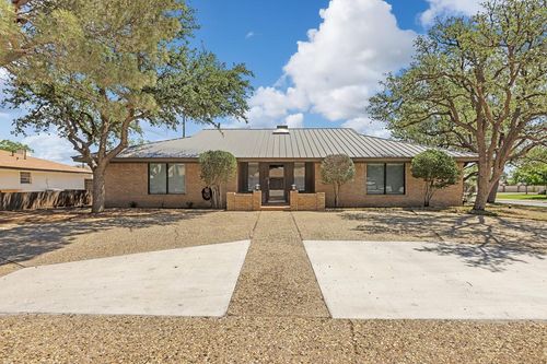 1005 Manor St, Midland, TX, 79703-4940 | Card Image