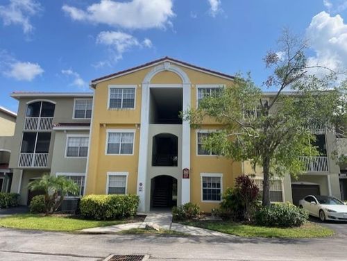 unit-302-5600 Bentgrass Dr, SARASOTA, FL, 34235-7625 | Card Image