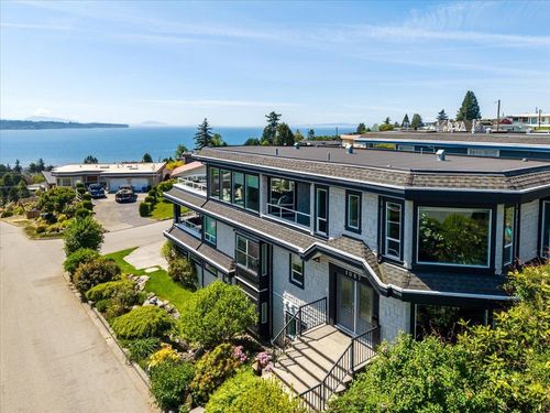 1087 Finlay St, White Rock, BC, V4B4K7 | Card Image