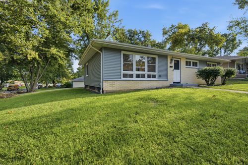 1401 Searle Dr, Normal, IL, 61761-2869 | Card Image