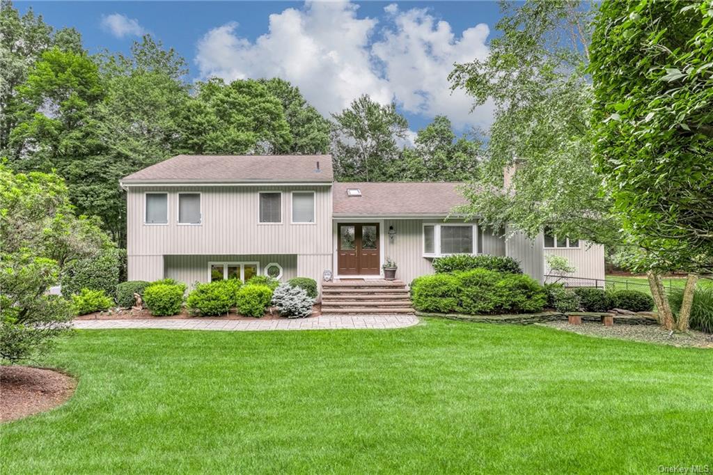 Sonia Ct, Airmont, NY 10901