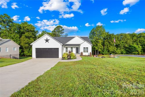 300 Hidden Creek Dr, Shelby, NC, 28152-8193 | Card Image