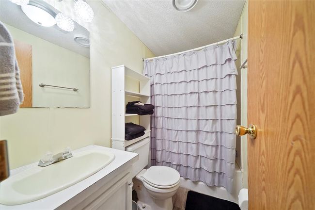 958 Wightman St, House other with 3 bedrooms, 2 bathrooms and null parking in Matagorda TX | Image 18