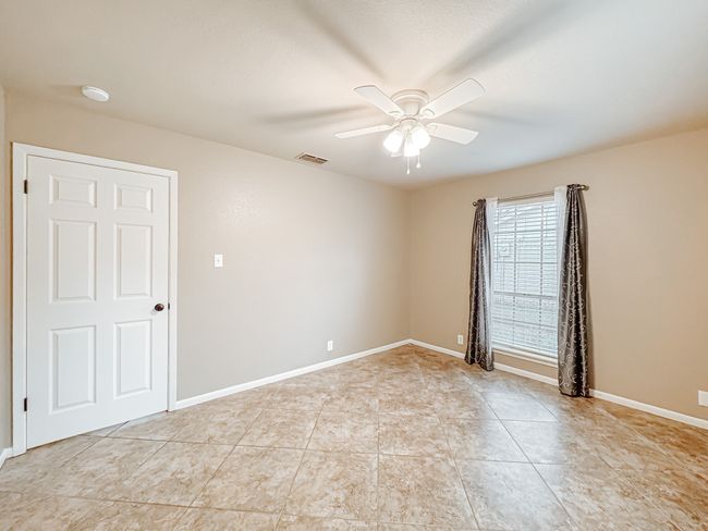 1420 Bowie Cir, House other with 3 bedrooms, 2 bathrooms and null parking in Corsicana TX | Image 25