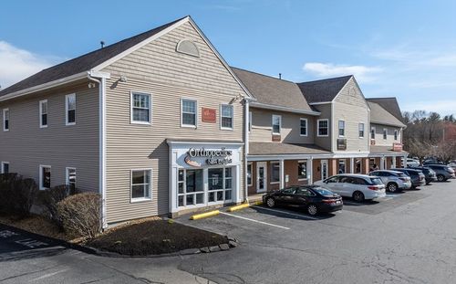 77 W Main St, Hopkinton, MA, 01748-1684 | Card Image