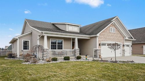 3634 Honeysuckle Cir, Saginaw, MI, 48603-8711 | Card Image