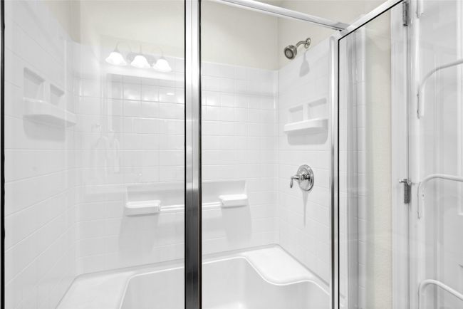 Main Bedroom Bath | Image 16