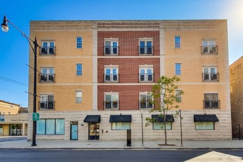 3w-3231 W Fullerton Ave, Chicago, IL, 60647-2511 | Card Image