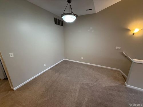 40564 Blythefield Ln, Canton, MI, 48188-2251 | Card Image