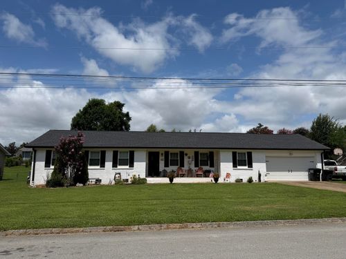 2707 Saint Lawrence Rd, Chattanooga, TN, 37421-5025 | Card Image