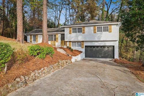 2429 Scepter Ln, Hoover, AL, 35226-2903 | Card Image