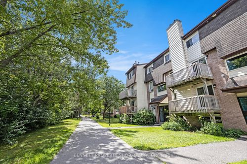 105-1585 Goth Ave, Gloucester, ON, K1T1E3 | Card Image