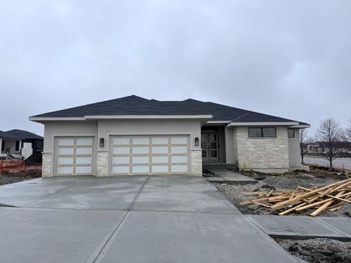 13619 Granada Dr, Leawood, KS, 66224-3016 | Card Image