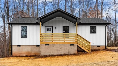 2953 Little Creek Rd, Thomasville, NC, 27360-9536 | Card Image