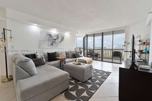 1010-1000 W Island Blvd, Aventura, FL, 33160-5615 | Card Image