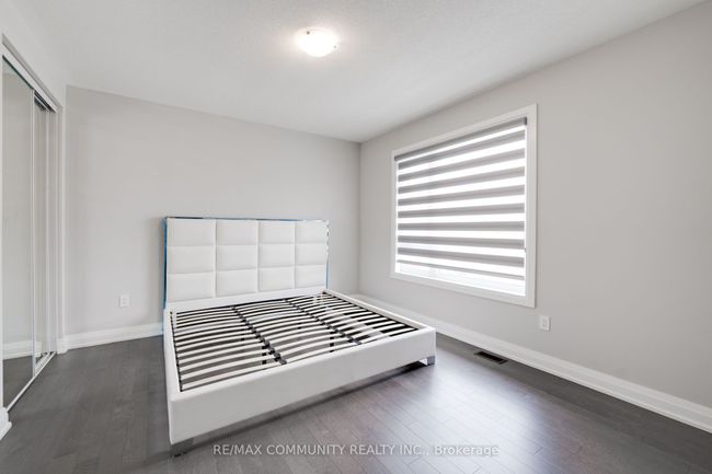1476 Mockingbird Sq, House other with 4 bedrooms, 5 bathrooms and 2 parking in Pickering ON | Image 17