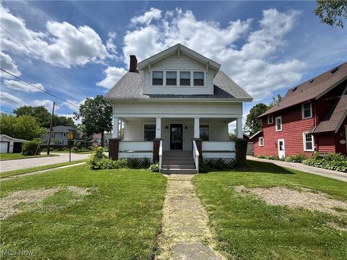 328 S Canal St, Newton Falls, OH, 44444-1610 | Card Image