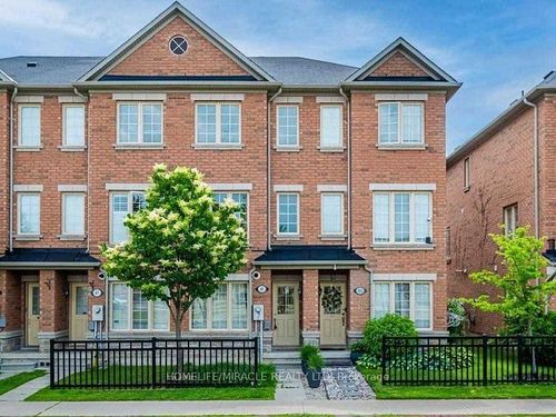 45 Peach Dr, Brampton, ON, L6R0W6 | Card Image